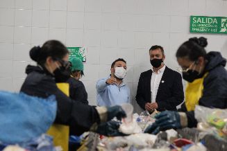 El Dorado y Esenttia transformarán los residuos plásticos generados en el aeropuerto, en parques para las comunidades vecinas de la terminal